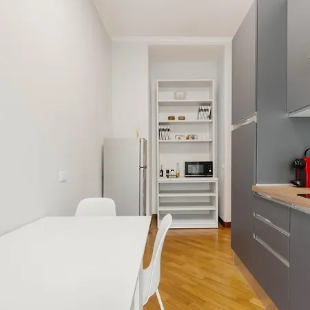 Domus Mazzini 157 Appartamento *